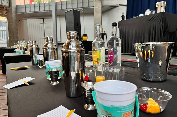 C'sted Sip & Savor Mixology Class with VI Food Tours - What the 90-minute schedule gives you