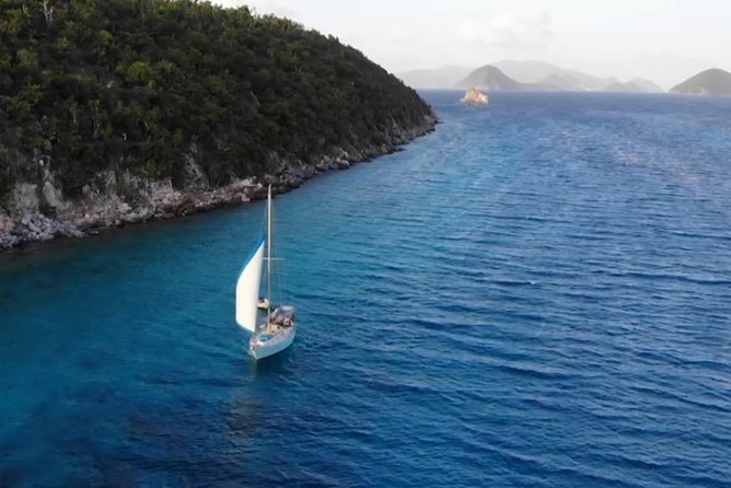 SPECIAL - (Up to 4 Passengers) All Inclusive Day Sail - Lunch, cocktails, and the value of all-inclusive sailing