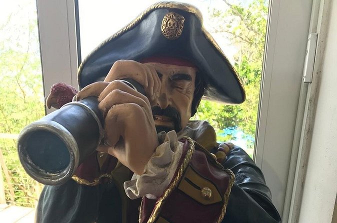 St. Thomas Sightseeing Tour with a Guide - The Pirates Castle area and the east end