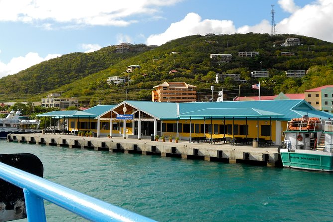 VI Top Taxi and Tours - St. Thomas - Airport Transfer to Red Hook Ferry - What airport pickup is likely to feel like